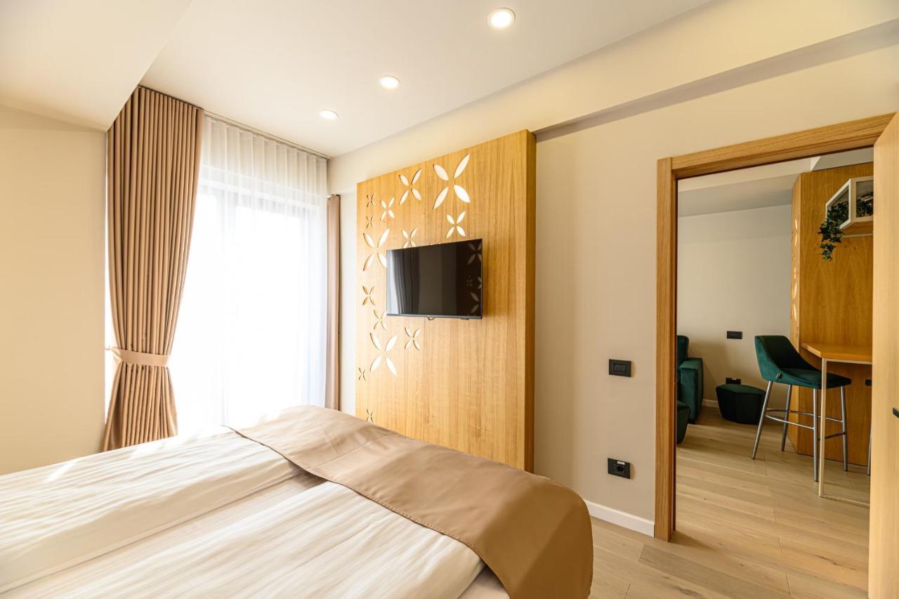 Hotel Dukat Gura Humorului Luaran gambar