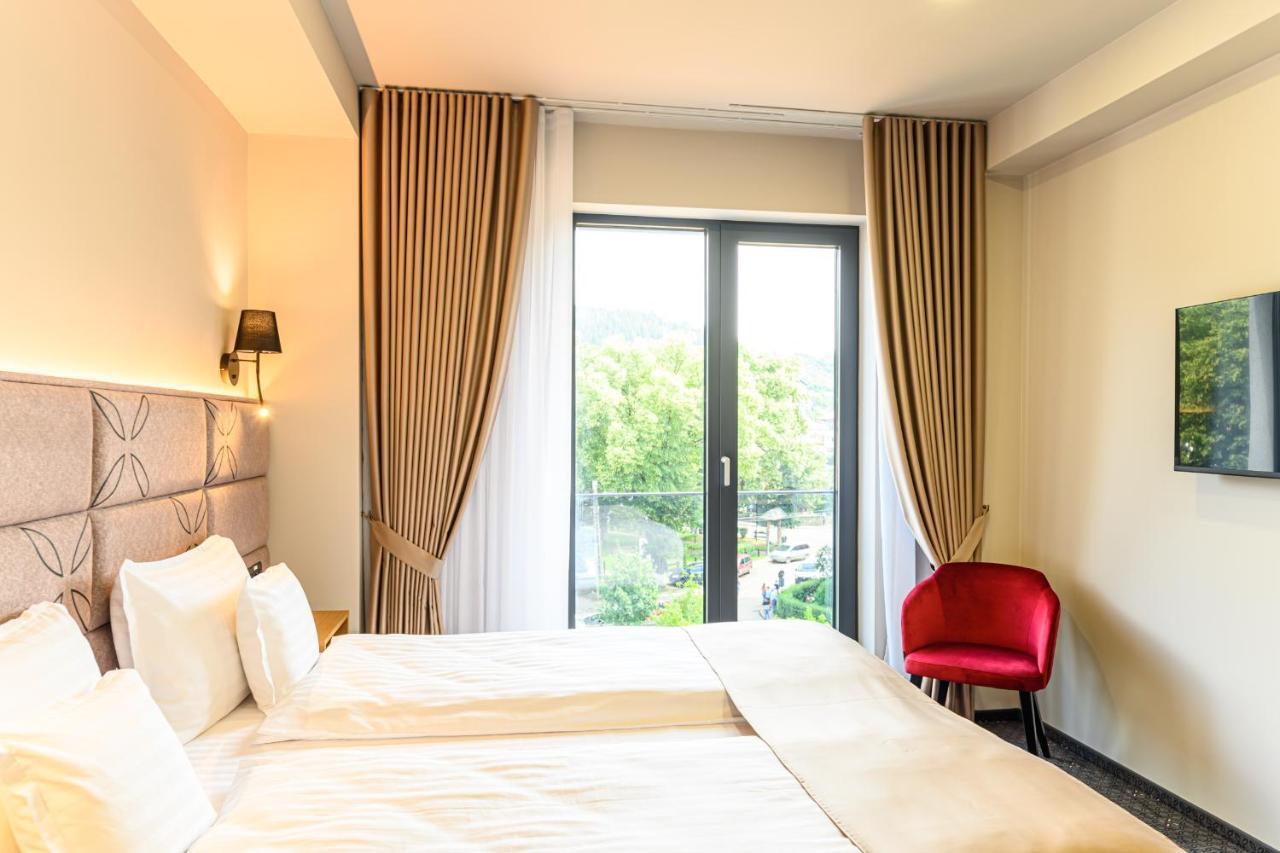 Hotel Dukat Gura Humorului Luaran gambar